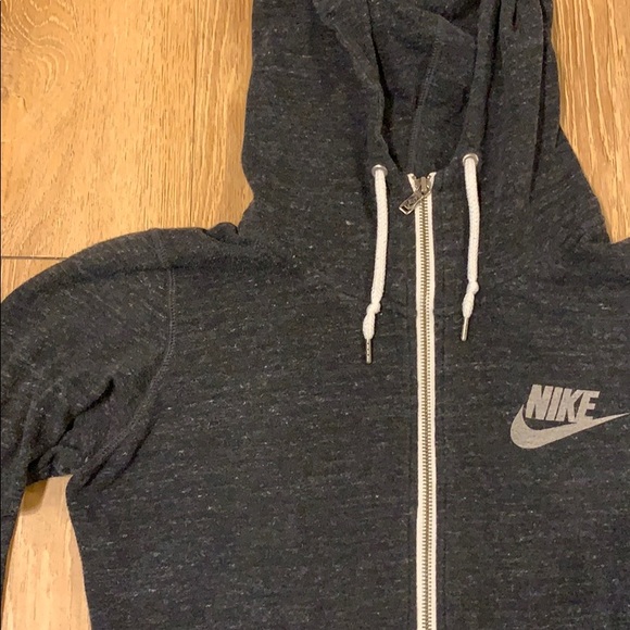 Nike Zip Up Jacket - Picture 2 of 8